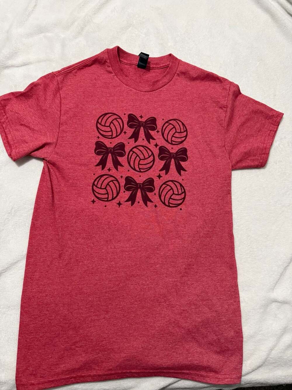 Gildan Volleyball Bow Graphic T-Shirt Size S Red Heather Sports Tee